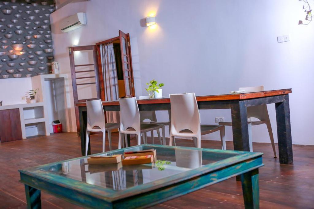 Knight Inn - Galle Fort ภายนอก รูปภาพ