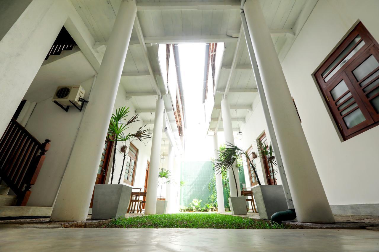 Knight Inn - Galle Fort ภายนอก รูปภาพ